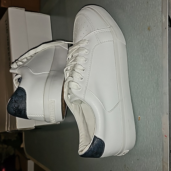 Náutica white sneakers - Picture 2 of 6